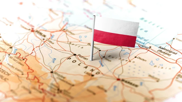 Uprawnienia posiadacza Karty Polaka w Polsce – co naprawdę daje ten dokument?